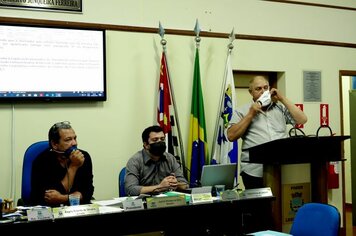 Foto - Vereadores se reúnem na última sessão ordinária do semestre