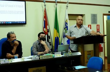 Foto - Vereadores se reúnem na última sessão ordinária do semestre