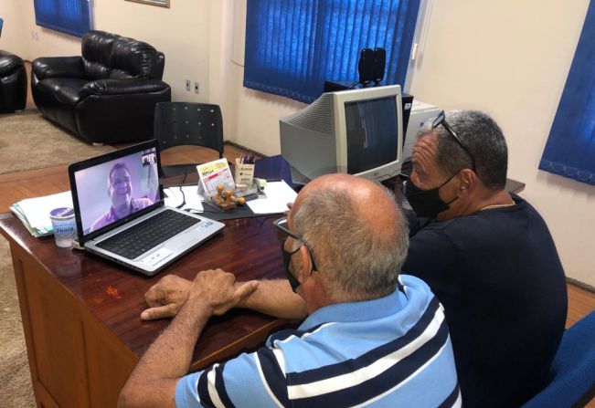 Vereadores se reúnem com deputado estadual Luiz Fernando Teixeira em buscar de melhorias para a cidade